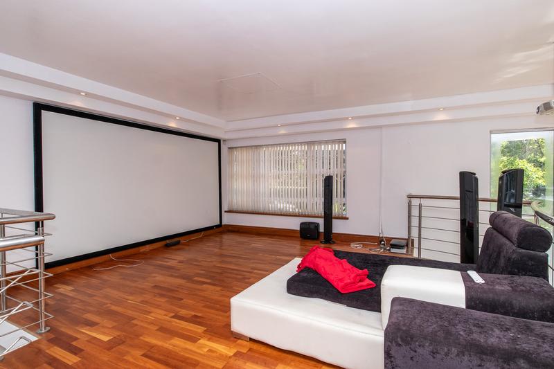 To Let 4 Bedroom Property for Rent in Constantia Western Cape